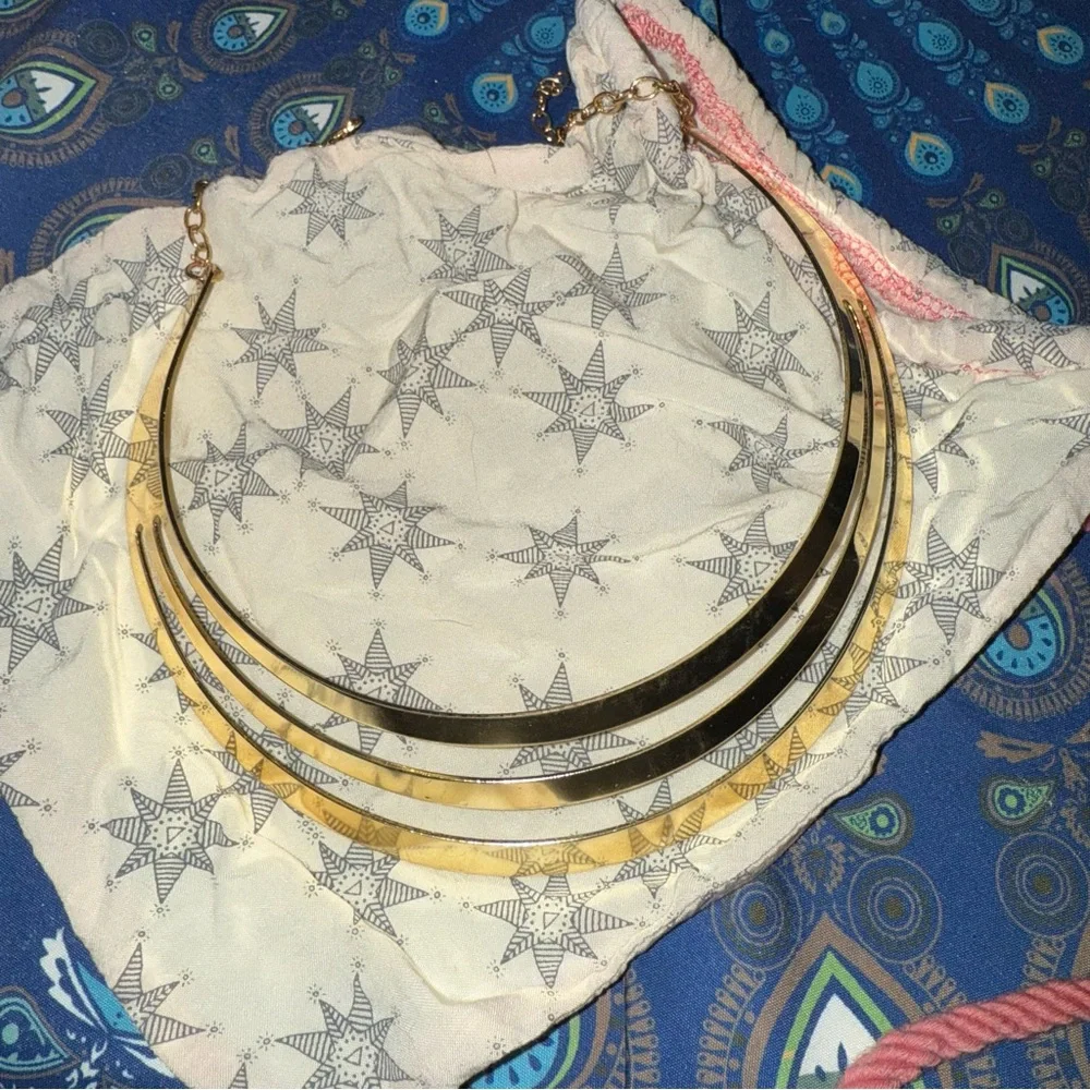 Gold Collar Necklace - Picture 3 of 9